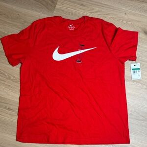 Nike Men's Red Short Sleeve Tee